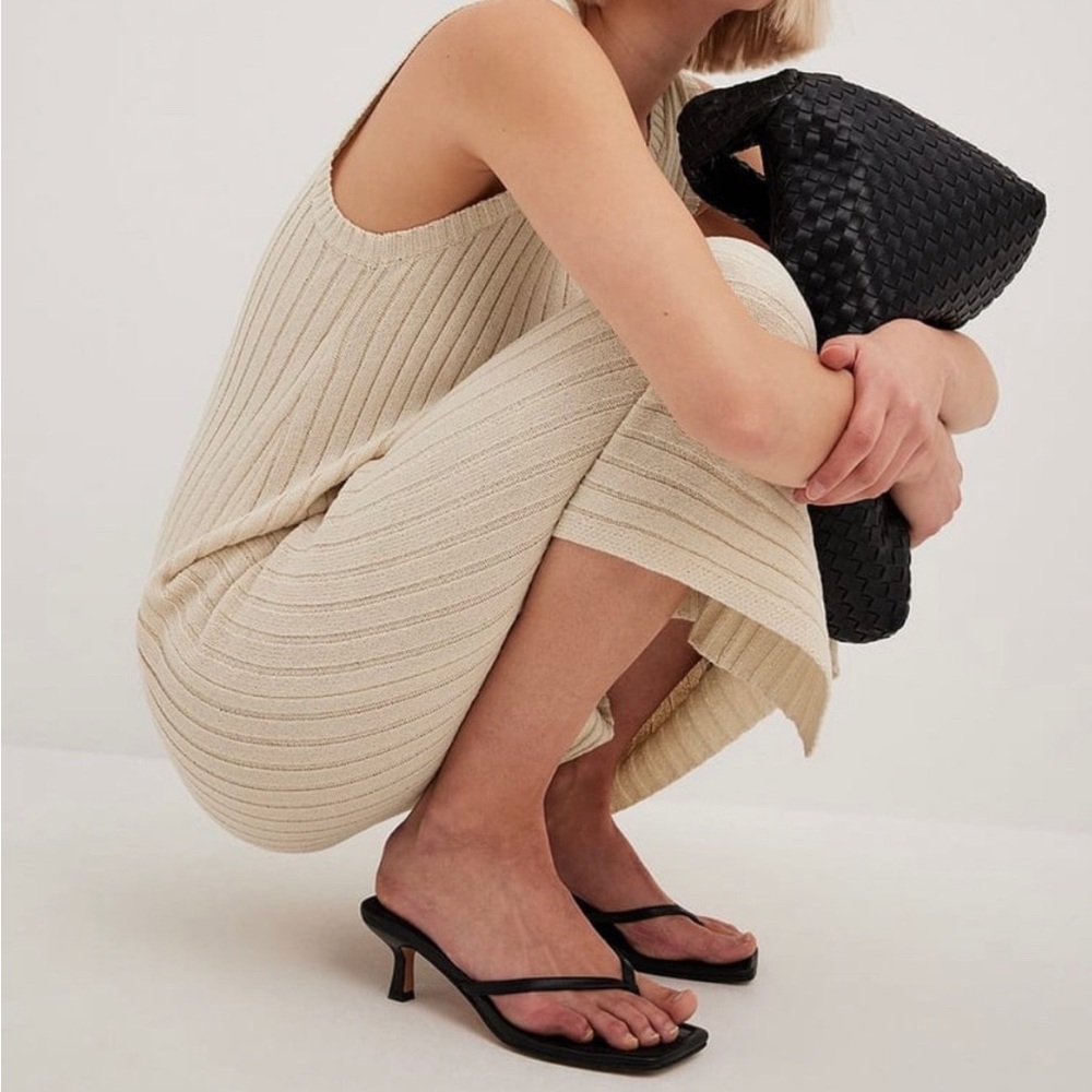 NA-KD Black Thong sandal kitten heels